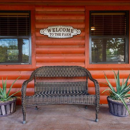 Cabin 1 Rental 15 Minutes From Magnolia And Baylor 웨이코 외부 사진