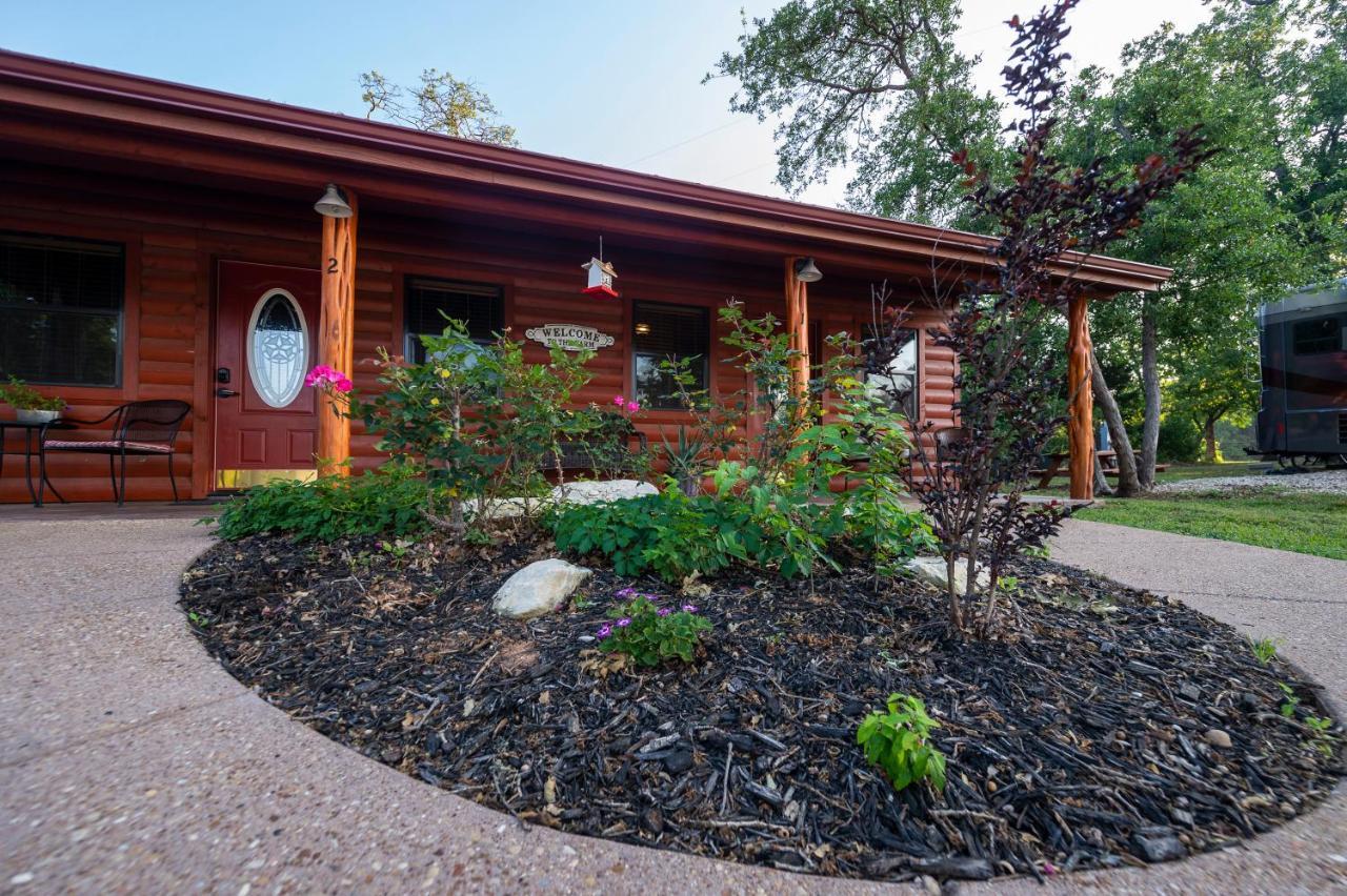 Cabin 1 Rental 15 Minutes From Magnolia And Baylor 웨이코 외부 사진
