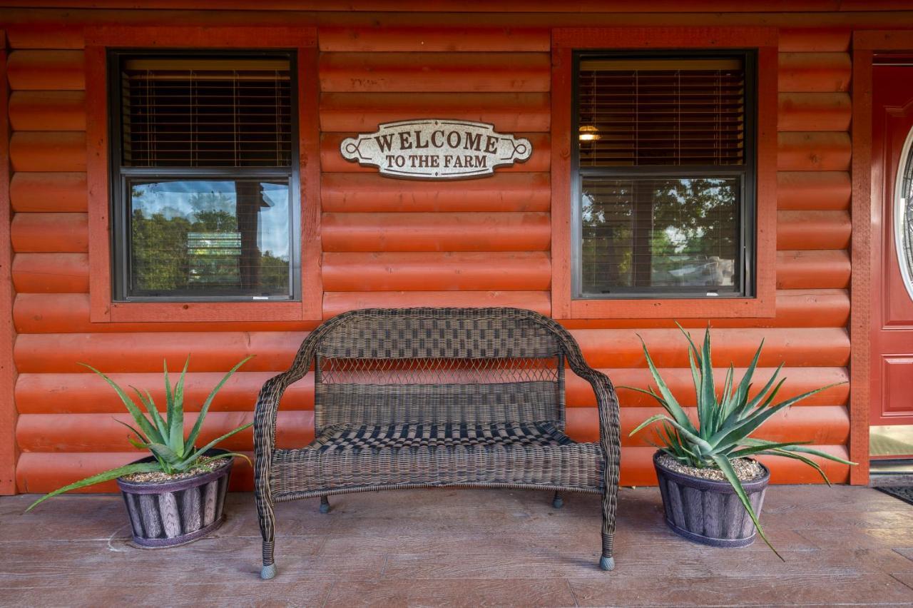 Cabin 1 Rental 15 Minutes From Magnolia And Baylor 웨이코 외부 사진